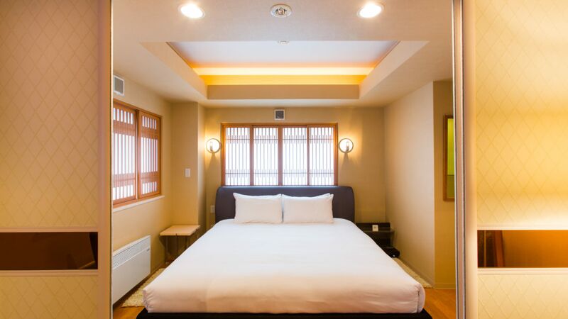 M-Hotel-Suite-Room