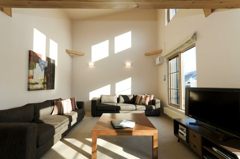 Gondola Chalets 5-bedroom Apartment - Living Room