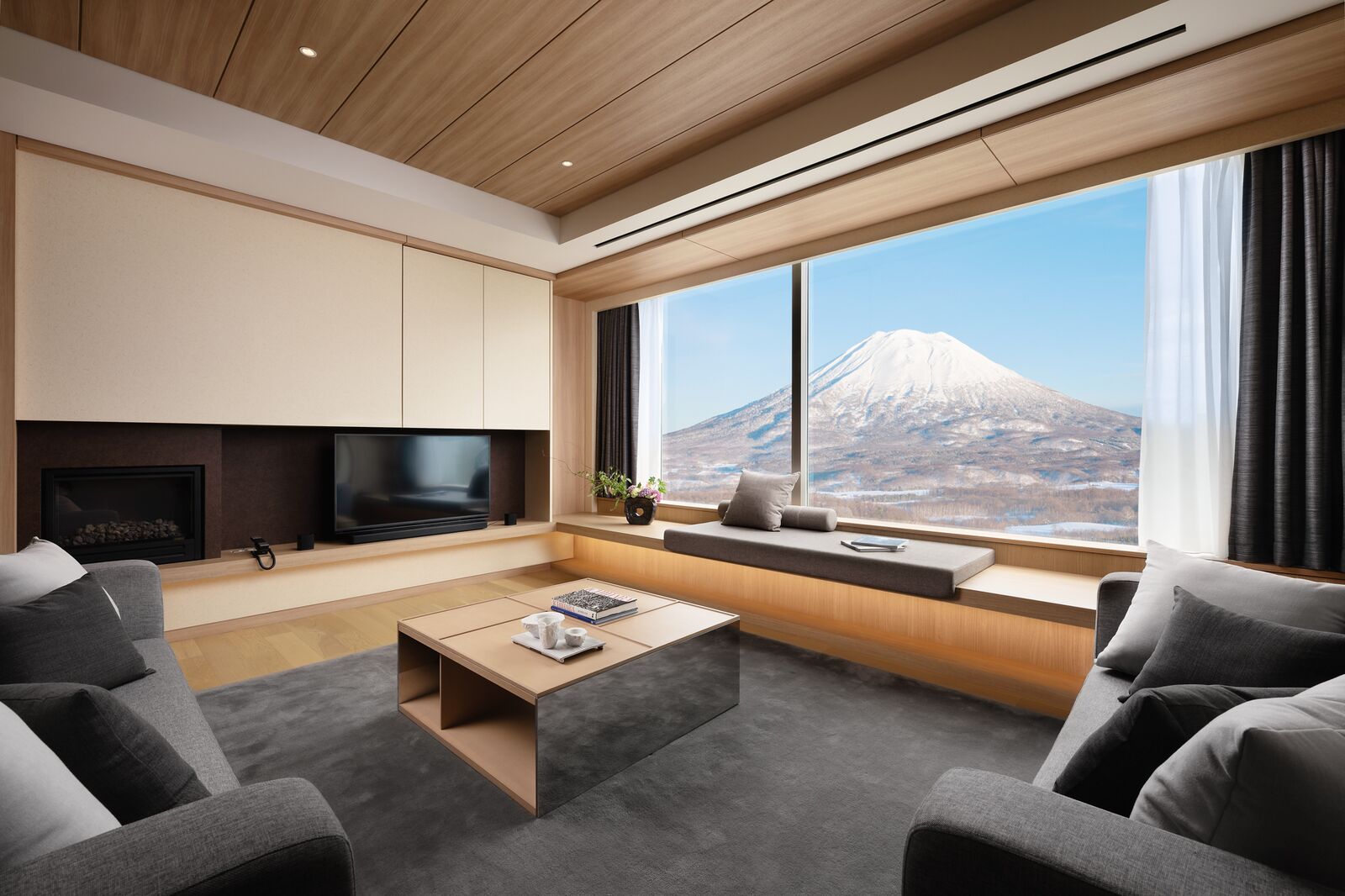Four Bedroom Yotei Suite with Onsen - Interior