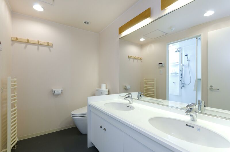 Gondola Chalets 5-bedroom Apartment - Bathroom