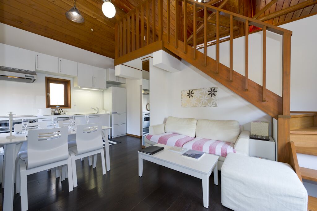 1 Bedroom + Loft Cottage - Interior