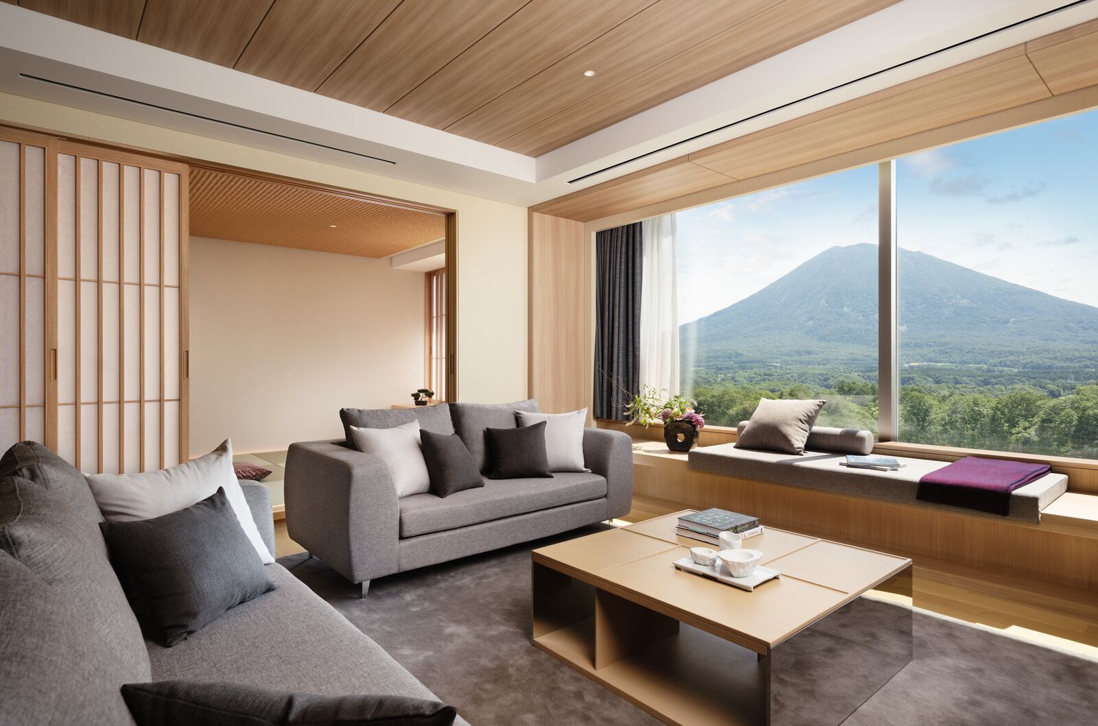 Four Bedroom Yotei Suite with Onsen and Tatami - Interior