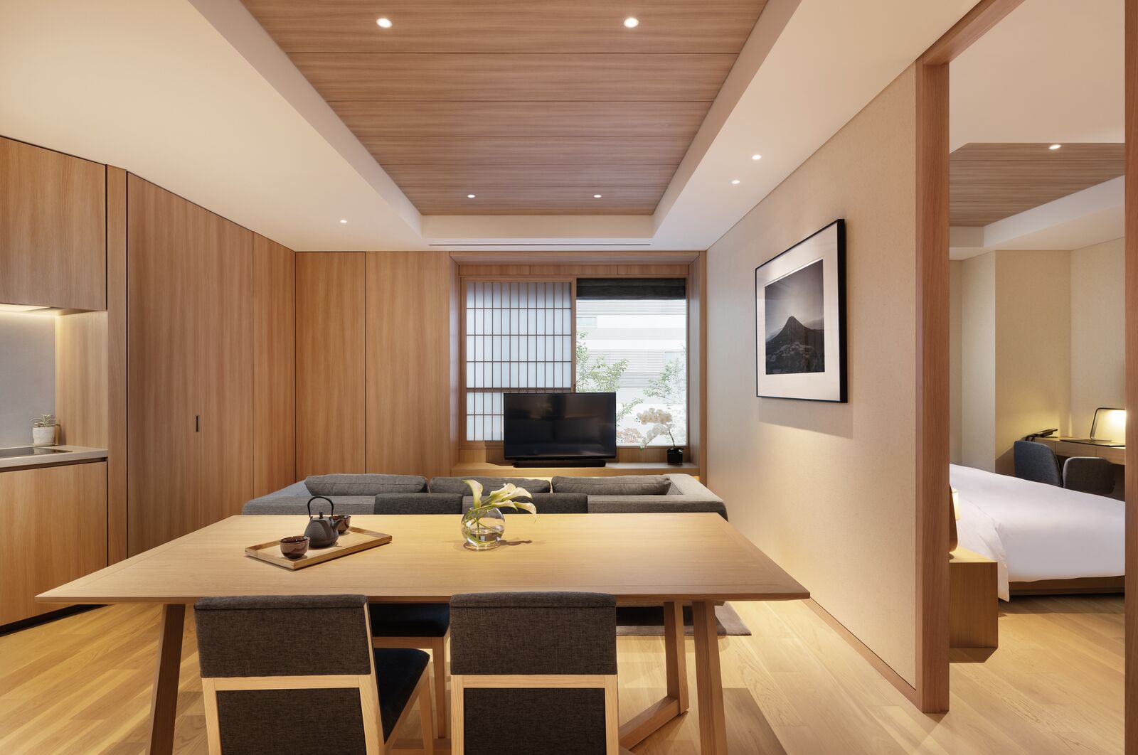 One Bedroom Courtyard Suite with Tatami - Interior