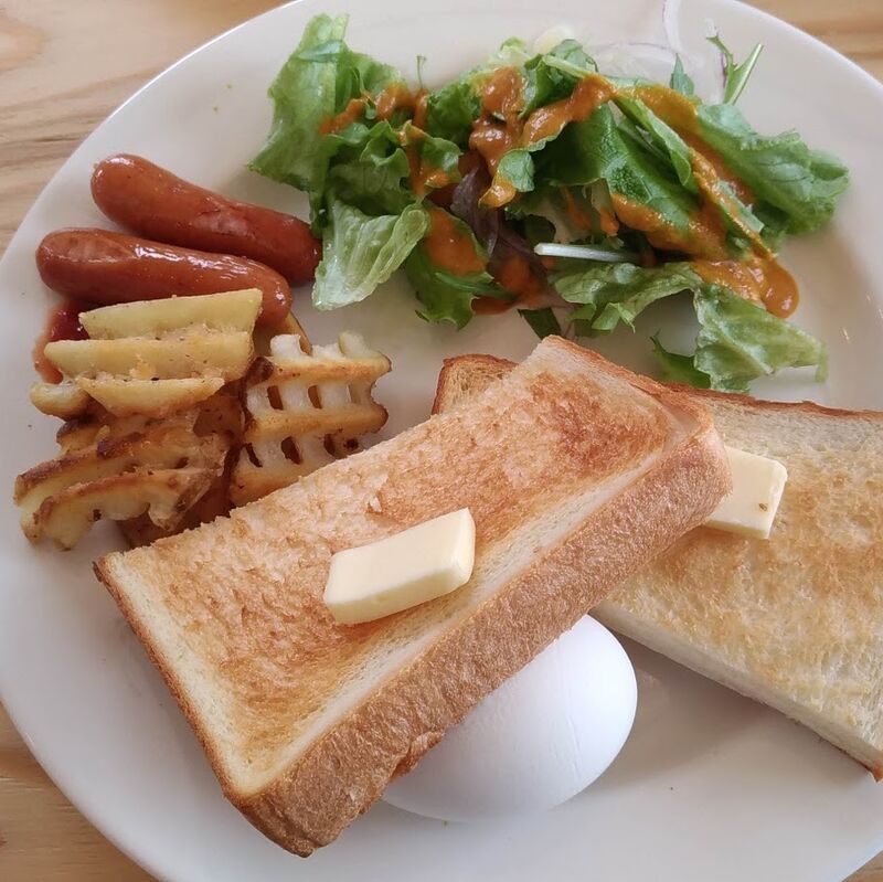 Makkari Base [真狩BASE] Cafe: Enjoy Nagoya breakfast in Niseko